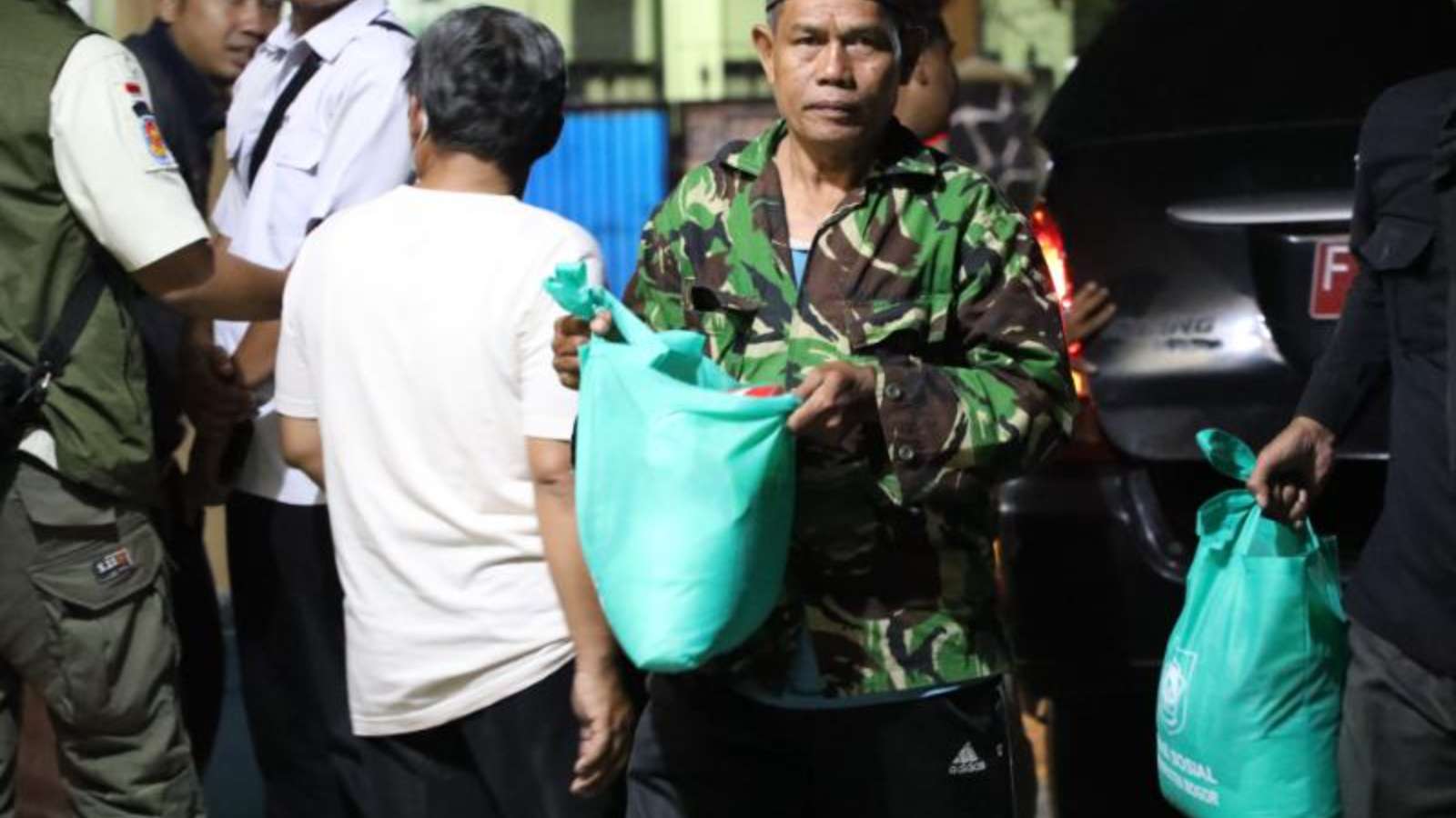 Pemdakab Bogor Bantu Korban Gempa Cianjur di Kecamatan Leuwisadeng