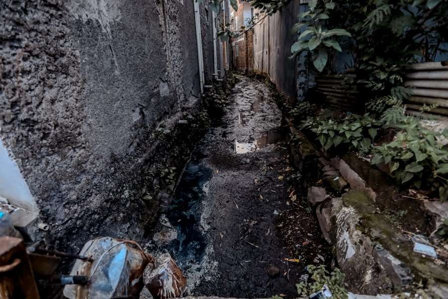 Drainase RW 05 Turangga, publikasi 22 September 2025; foto pendukung, bukan rumah pompa Oktober 2026.
