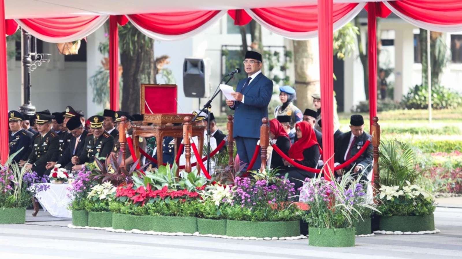 Pancasila is the Foundation of World Peace, the Mayor Encourages Residents to Foster Unity and Tolerance 