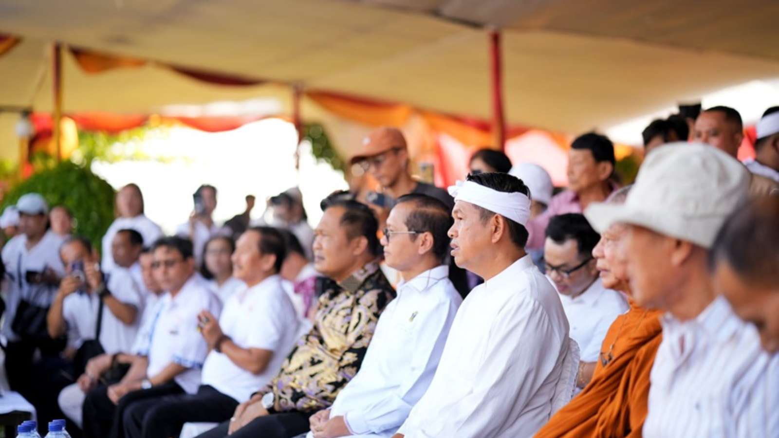 KDM's Message of Love at the Vesak Ceremony Encourages Residents to Wisely Utilize Natural Resources 