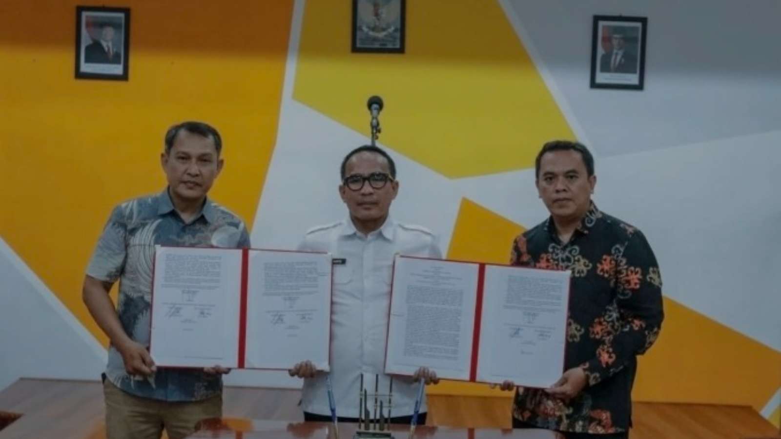 The West Java Provincial Government Prepares Educational Assistance for Students Not Accepted in Public Schools