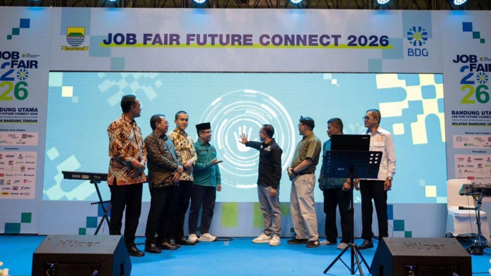 The Bandung City Council is ready to support employment programs proven to reduce unemployment.