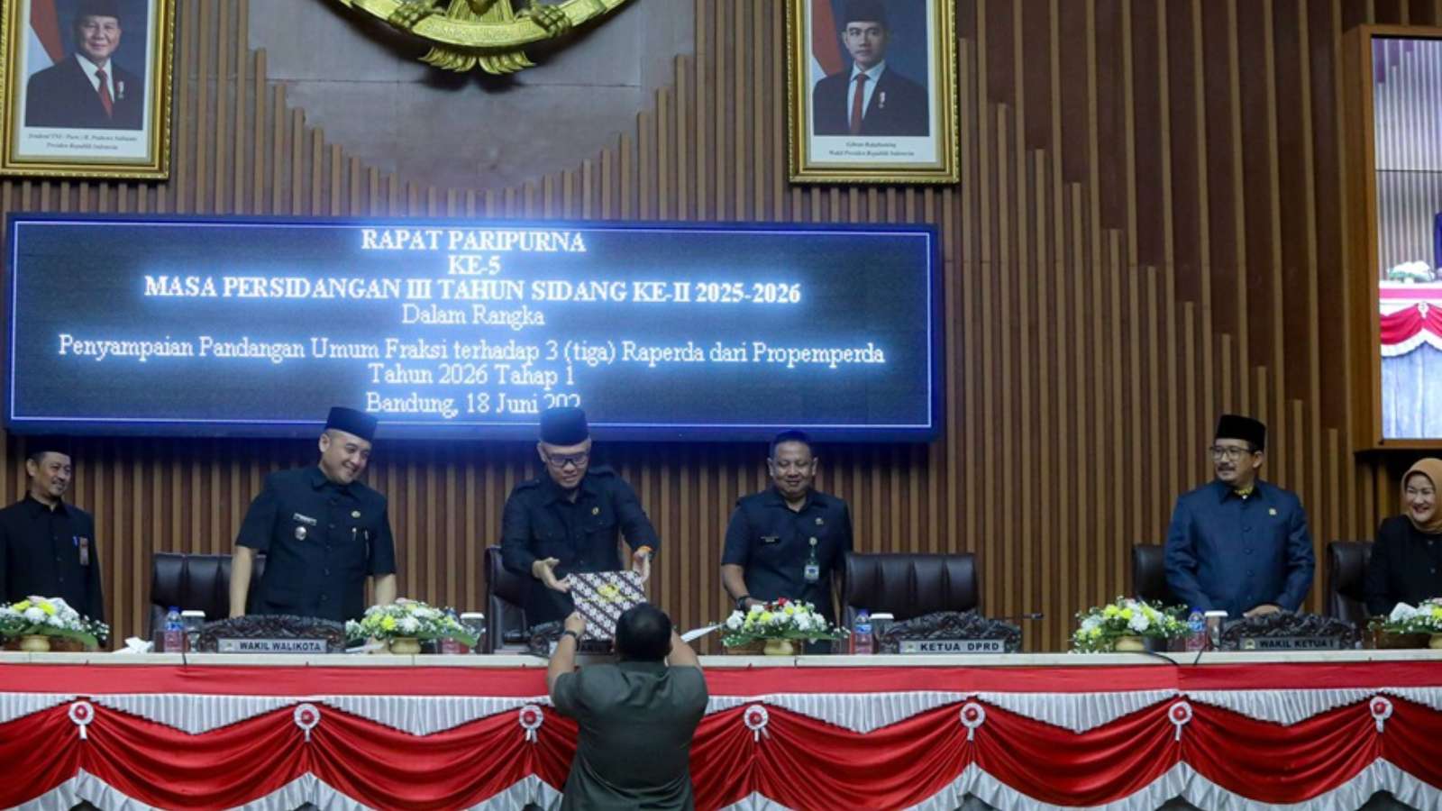 Tiga Raperda Pemkot Bandung Masuki Tahap Pandangan Umum Fraksi DPRD 