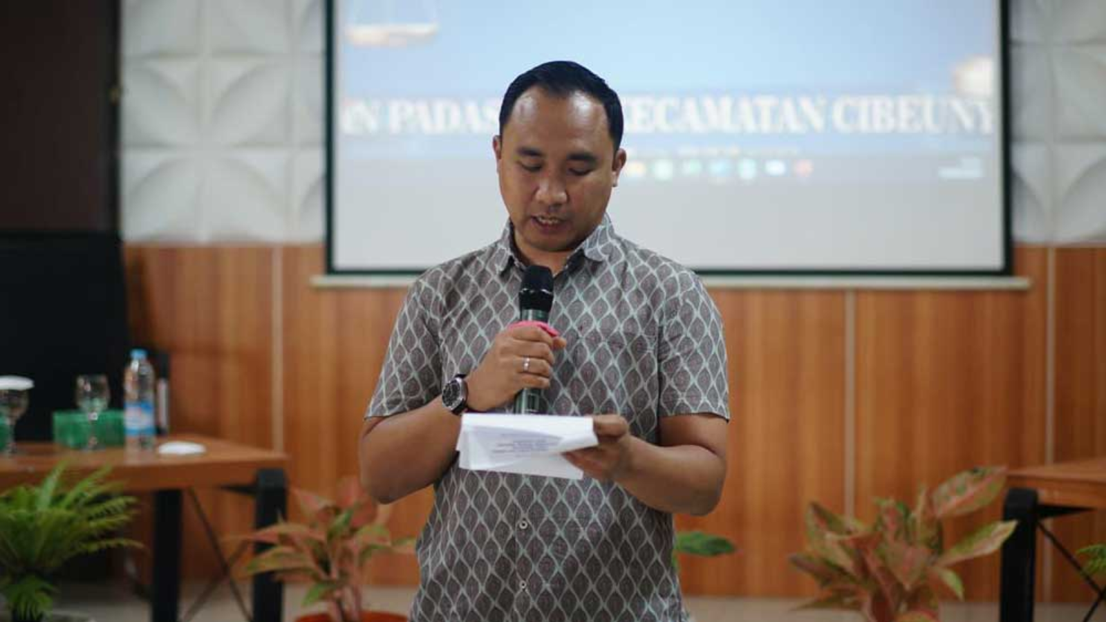 Bandung City Government Improves Legal Literacy for Residents Through Integrated Counseling