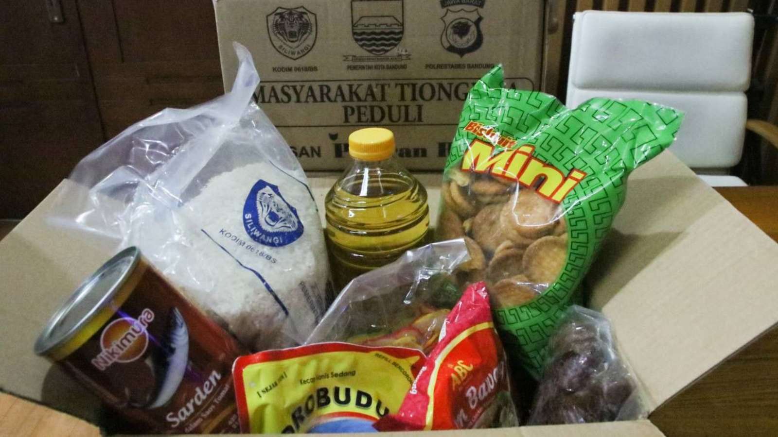 To control inflation, the Bandung City Government ensures that MinyaKita prices are in accordance with the HET and that food aid is well-targeted.