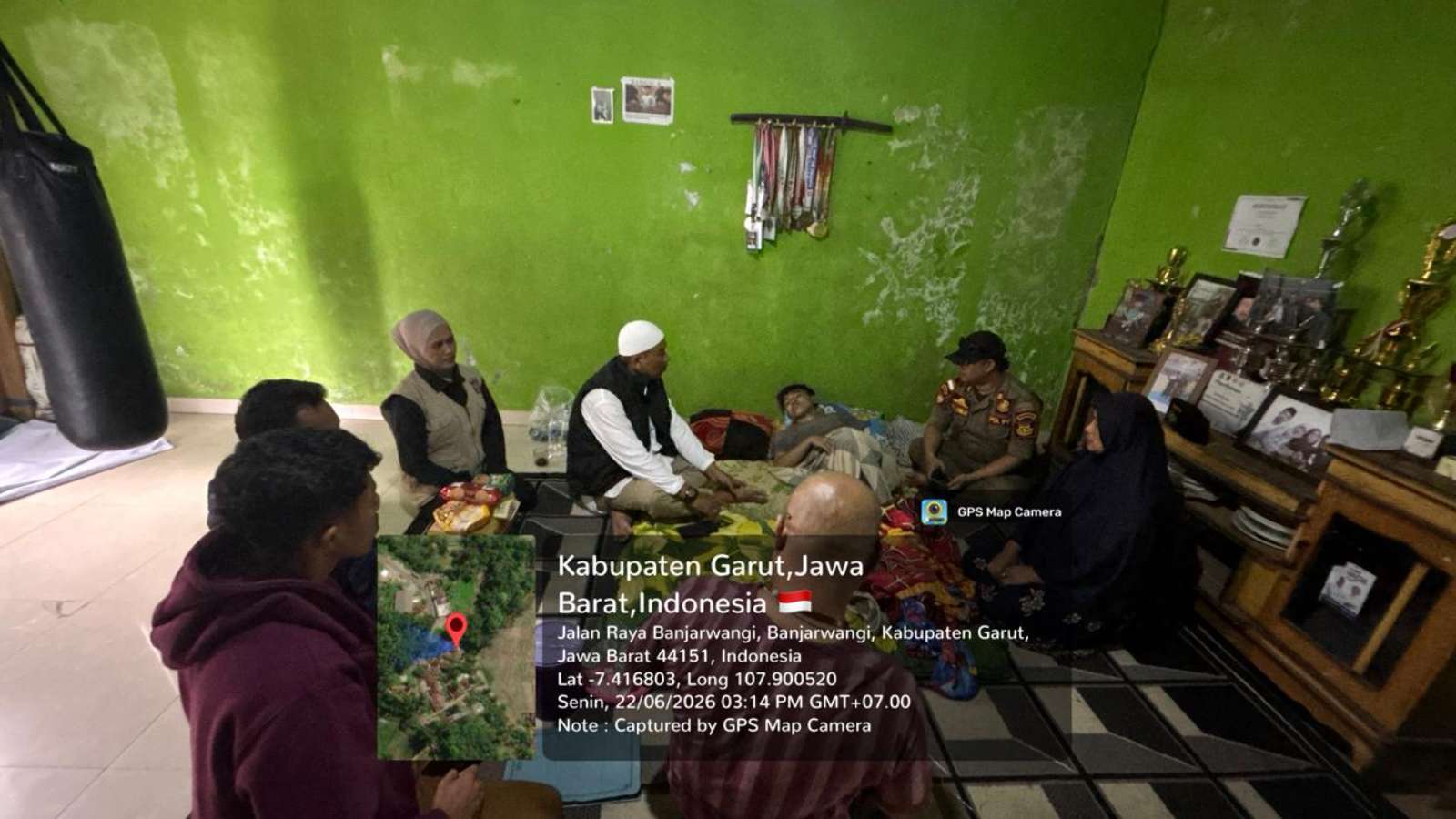 Ringankan Beban Warga Banjarwangi, Pemkab Garut Salurkan Santunan Korban Kebakaran