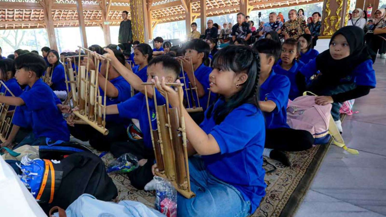 Strengthening Access to Education, the Mayor Invites All Parties to Be Present for Children