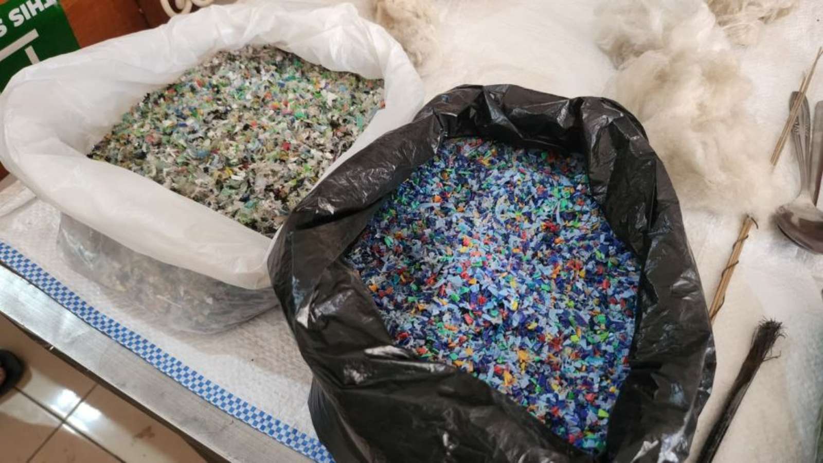 From Plastic Bottle Waste to Yarn, Kampoeng Rajoet Binong Weaves Hope