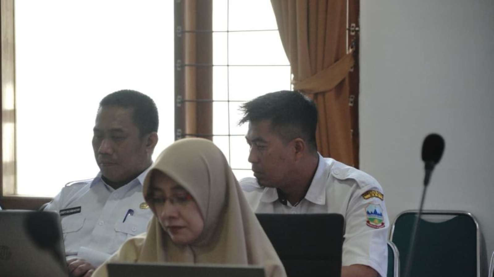Garut Regent Prepares Notification System to Monitor Student Attendance