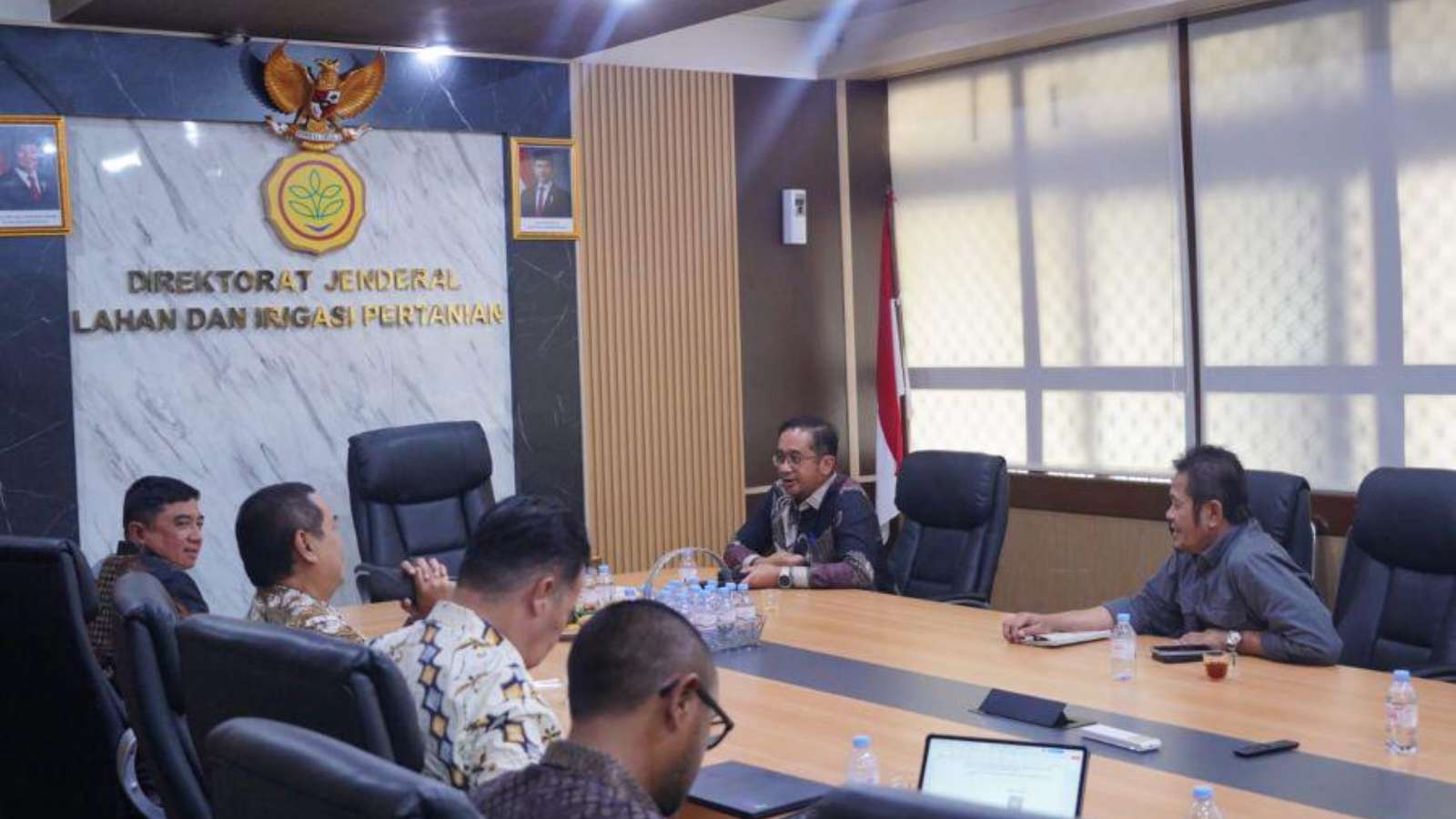 The Garut Regent and the Ministry of Agriculture Discuss Strengthening Irrigation and Agricultural Land
