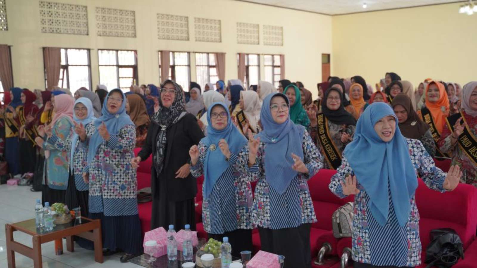 The Garut Education Office held a training session for PAUD Mothers, encouraging one-year compulsory pre-school education.