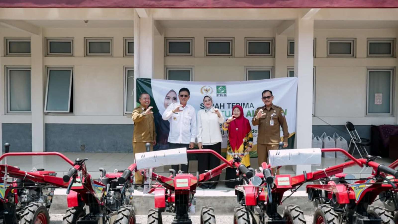 Facing the Drought, the Ciamis Regency Government Receives 37 Agricultural Machinery Units, Rina Sa'adah's Aspirations