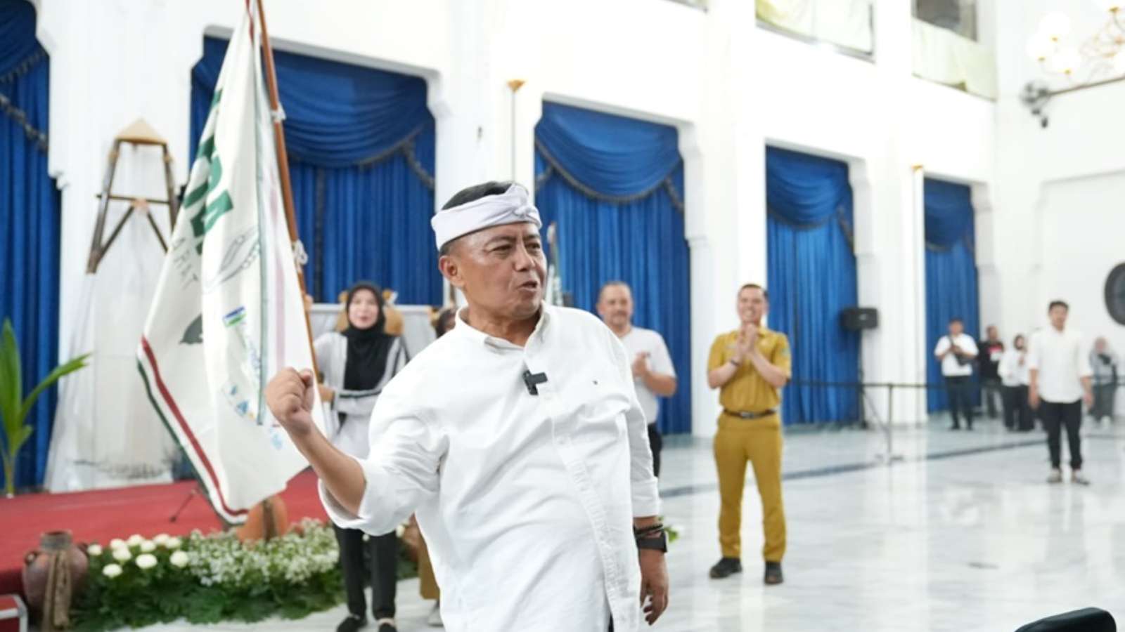 Sekda Herman Lepas Kontingen Setda Jabar ke HAORNAS 2026, Tekankan Semangat Sehat, Bahagia dan Menang 