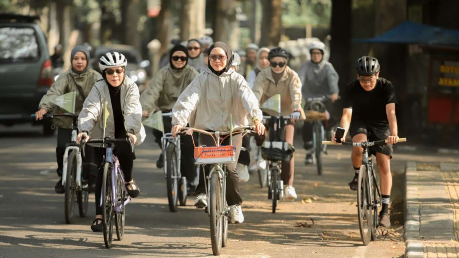 Don't Want to Ride Alone? Pedal Puff Girls is a Platform for Female Cyclists in Bandung 