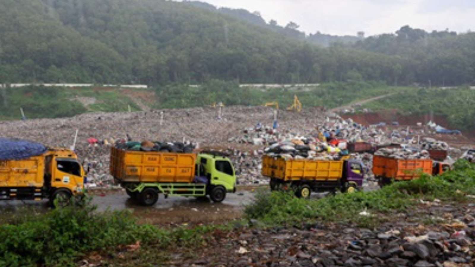 The West Java Provincial Government Involves 25,000 Students to Assist Communities in Waste Management 