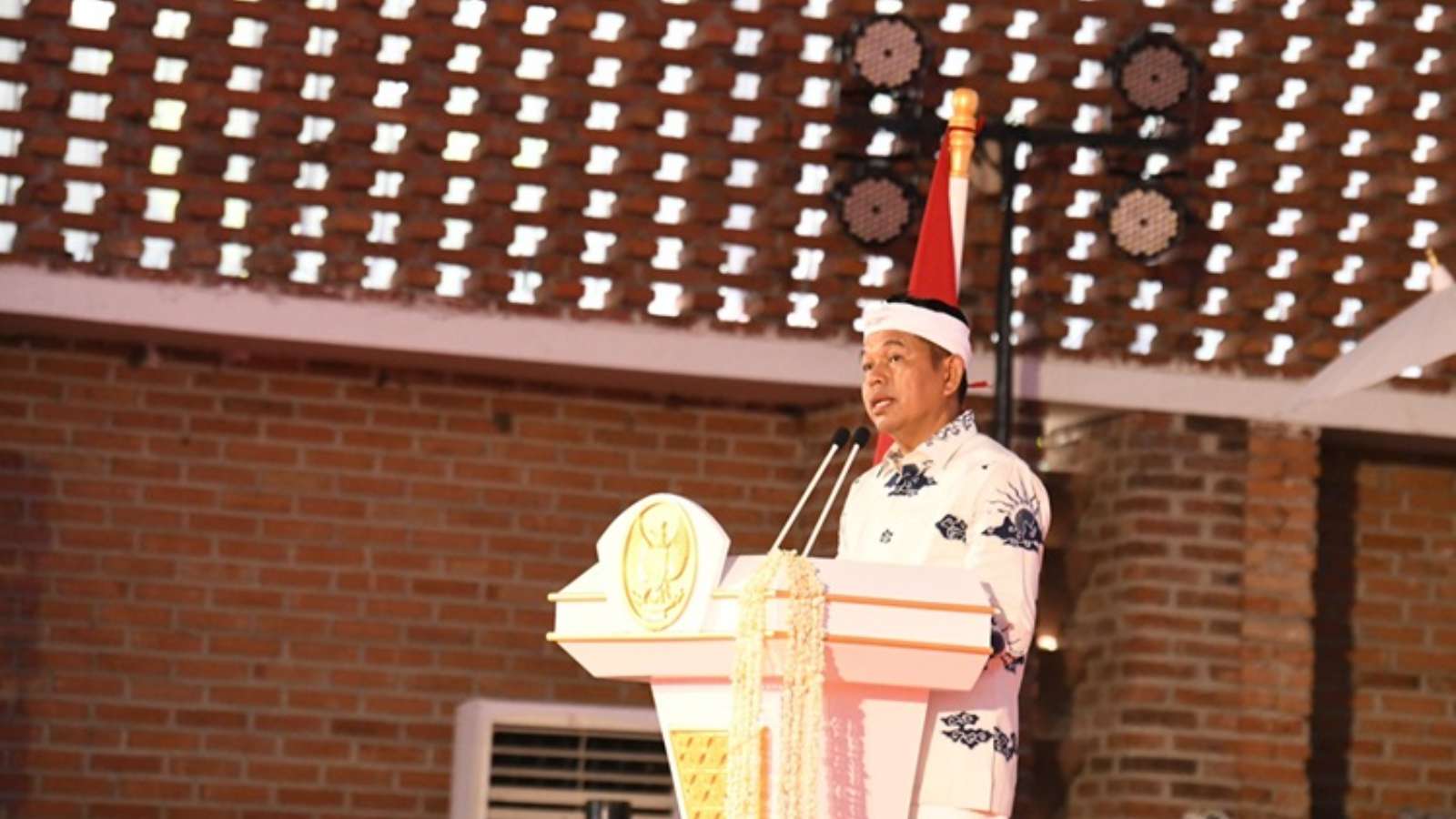 Lantik Bupati Bekasi, KDM Titip Perbaikan Pelayanan Kesehatan, Pendidikan dan Perbaikan Infrastruktur 